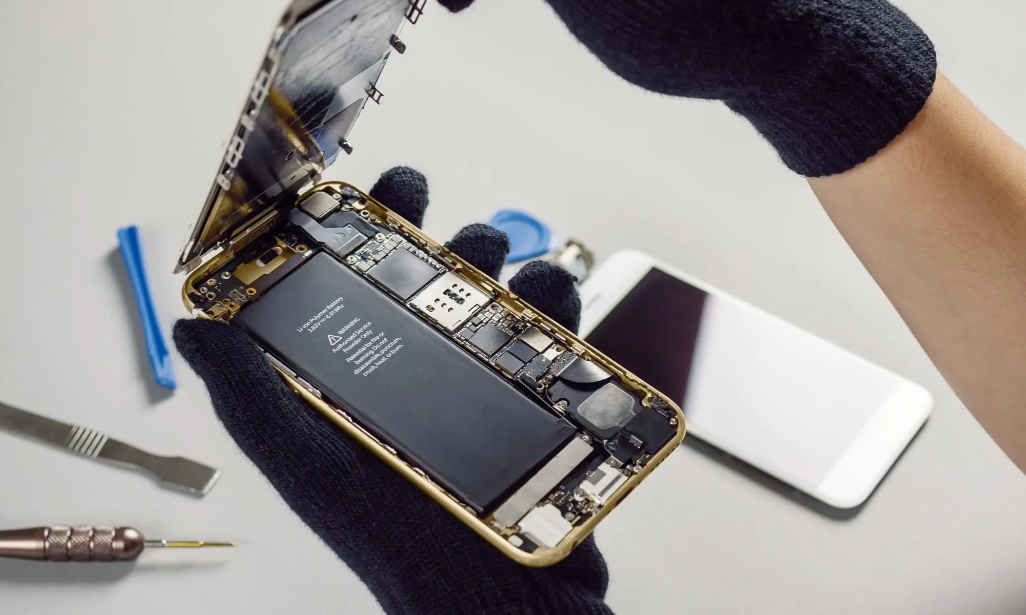 Crean una batería que carga el teléfono móvil al 90% en 10 minutos