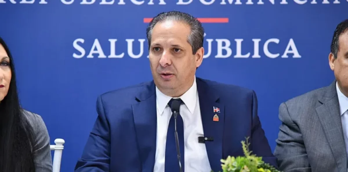 Salud firma acuerdos de gestión con once asociaciones sector