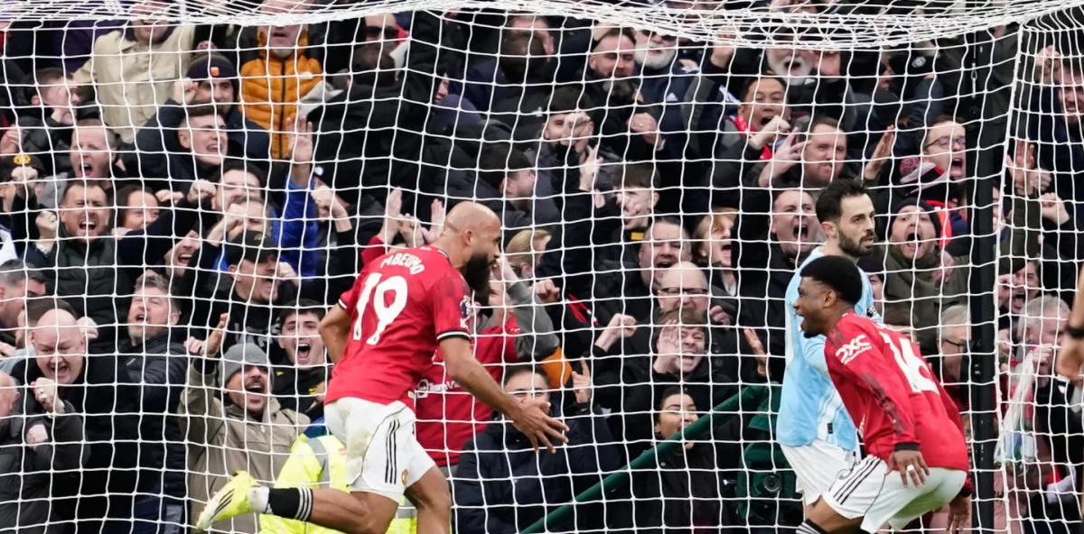 Manchester United sorprende al Manchester City por 2-0 en el primer partido de Michael Carrick