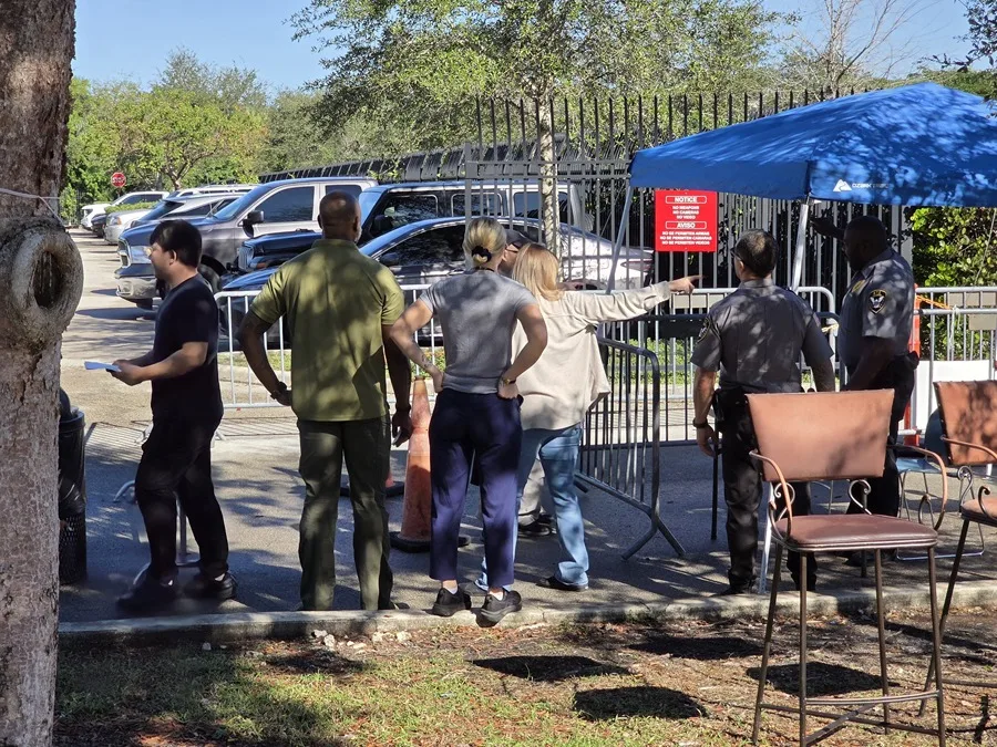 EE.UU. eleva a 2.600 dólares el incentivo para que los migrantes salgan voluntariamente del país