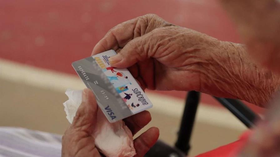 El 38.5 % de los hogares dominicanos recibió el subsidio de alimentación