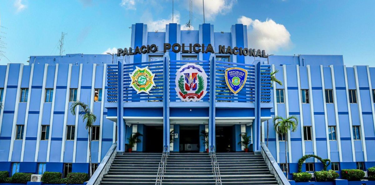 Designan nuevos jefes; retiran 5 generales