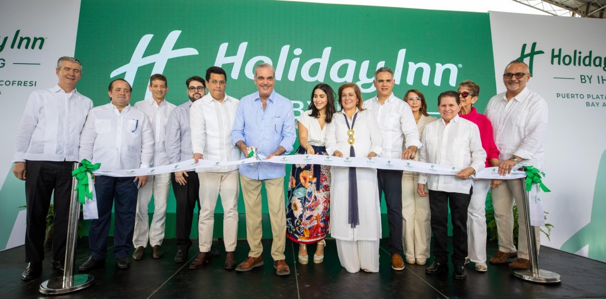 Luis Abinader inauguró varias obras en La Novia del Atlántico