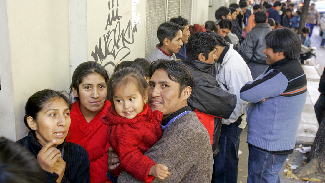 Este país latinoamericano copia el ‘modelo Trump’ para su política migratoria