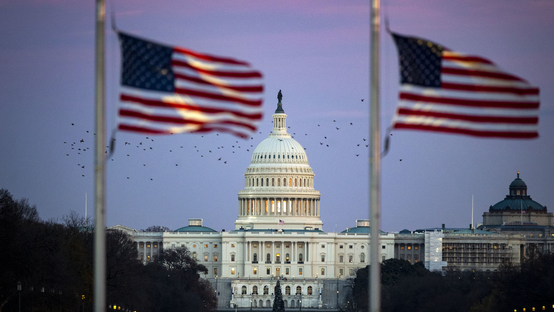 Detienen a joven que corría con una escopeta hacia el Capitolio de EE.UU.