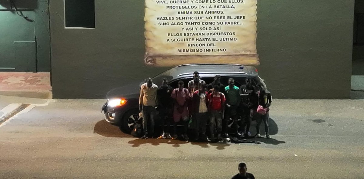 Interceptan tres vehículos y detiene 28 haitianos indocumentados en Santiago Rodríguez y Valverde