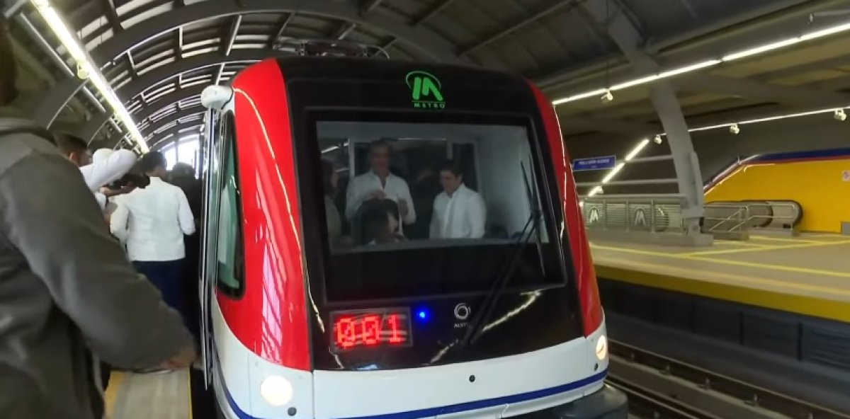 Presidente Luis Abinader pone en marcha la Línea 2C del Metro de Santo Domingo