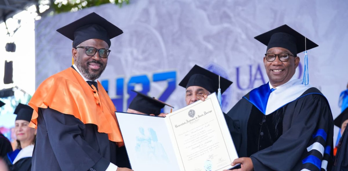 UASD inviste 2,366 profesionales; Wilson Camacho se gradúa Magna Cum Laude en Sociología