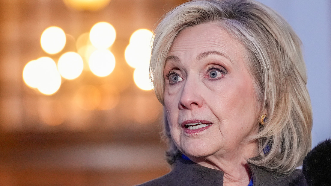 De Epstein a los ovnis y «Pizzagate»: Hillary Clinton critica el rumbo de su interrogatorio