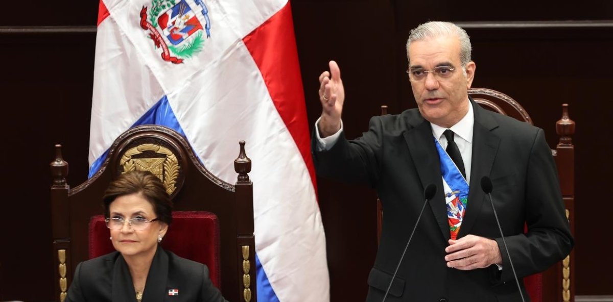 Gobierno esboza logros en salud, ve hay revolución