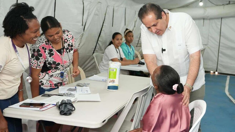 El Ministerio de Salud realiza la jornada «Más Salud y Bienestar» con servicios gratuitos en Baní