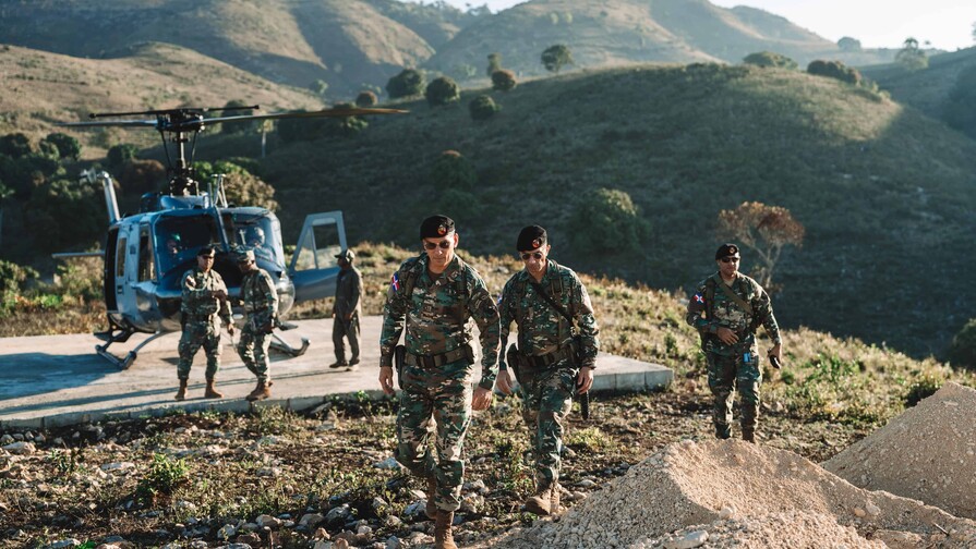 Comandante del Ejército evalúa el dispositivo de seguridad en Independencia y Elías Piña