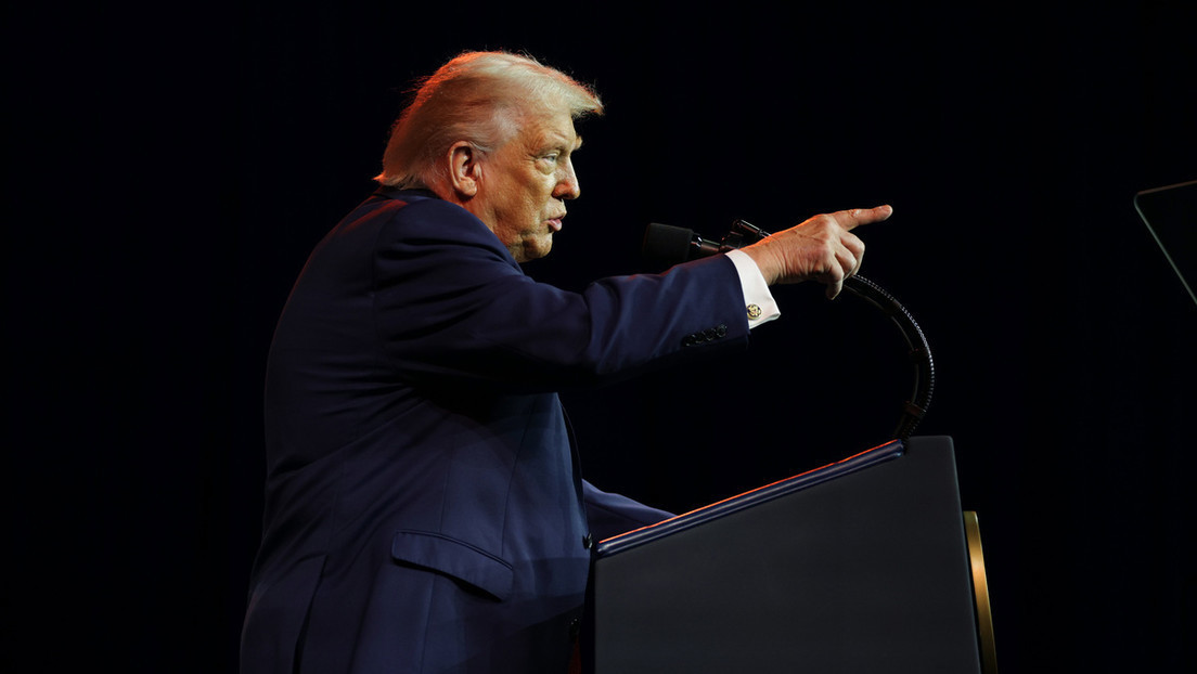 Trump amenaza con próxima «represalia» tras el ataque contra la Embajada de EE.UU.