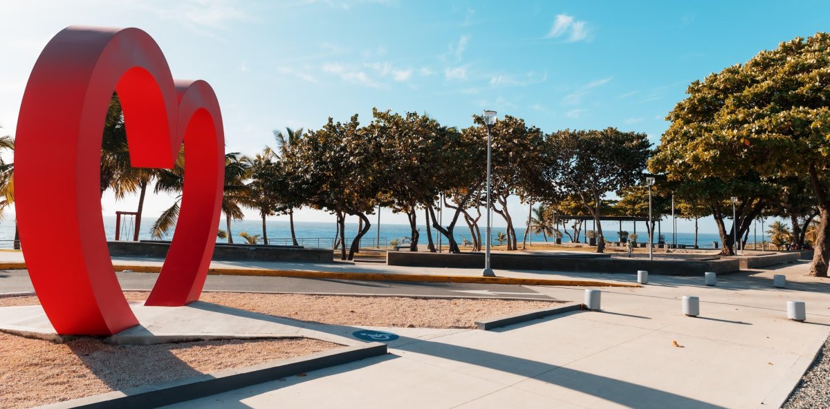 Todo listo para proyectar partido entre RD y Venezuela en la Plaza Santo Domingo del malecón