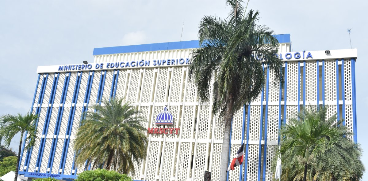 Bloquean señal en 5 cárceles tras detectar fraudes, sicariato y hasta “consultorías de brujas”