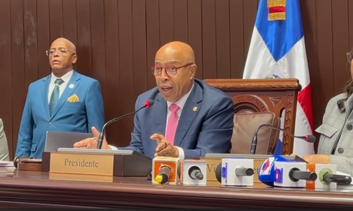 Pacheco reitera que en la Cámara de Diputados la cesantía “no se toca”