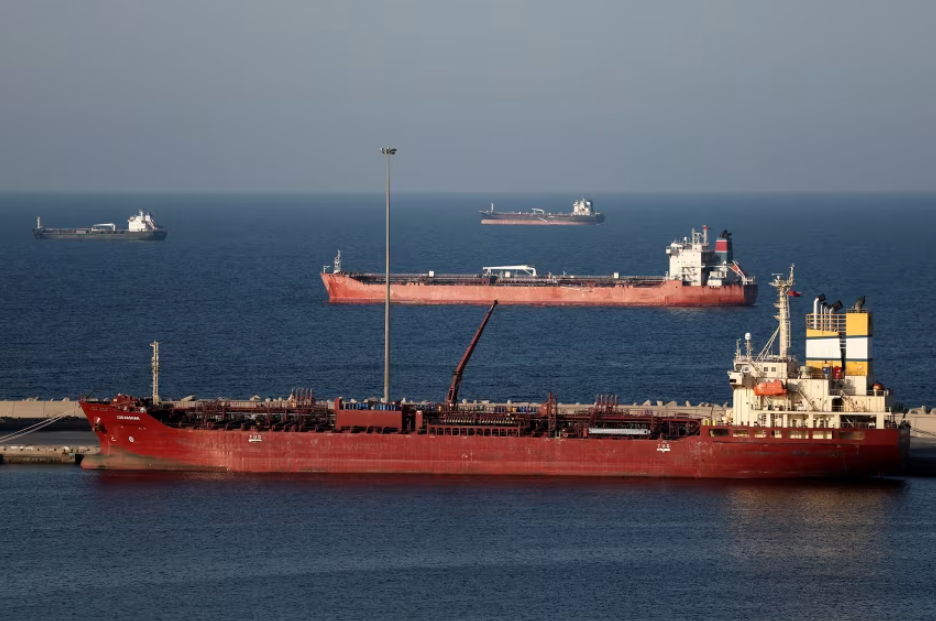 Irán comienza a colocar minas en el estrecho de Ormuz, ruta clave para el petróleo mundial