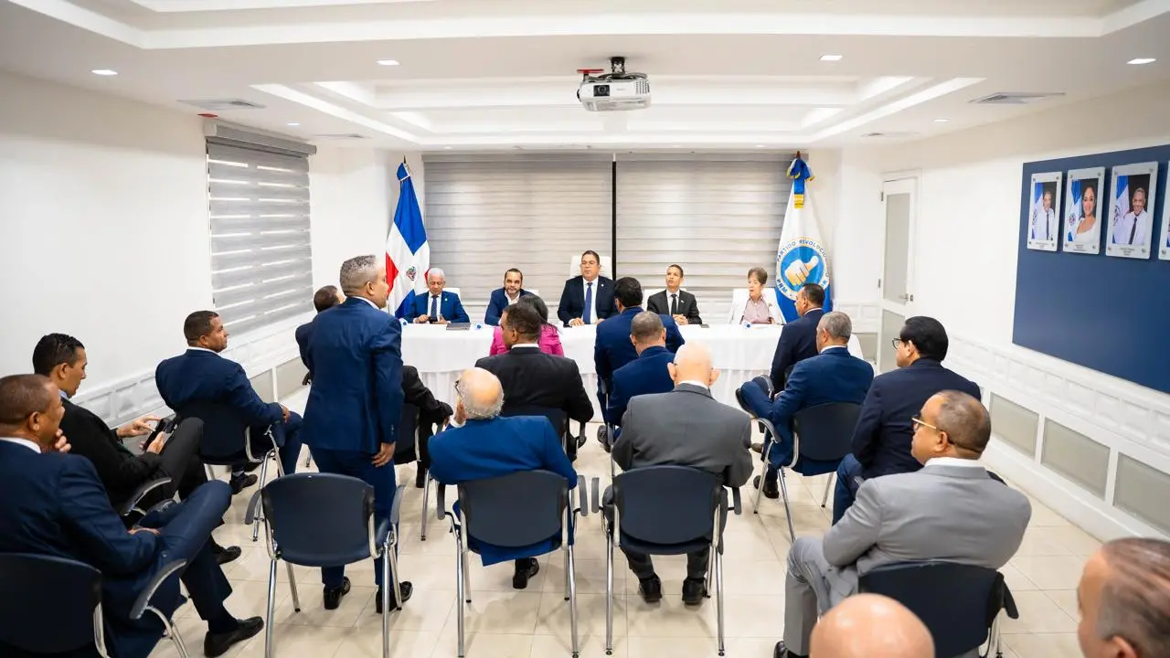ITLA anuncia más de 8,000 becas tecnológicas para jóvenes en todo el país