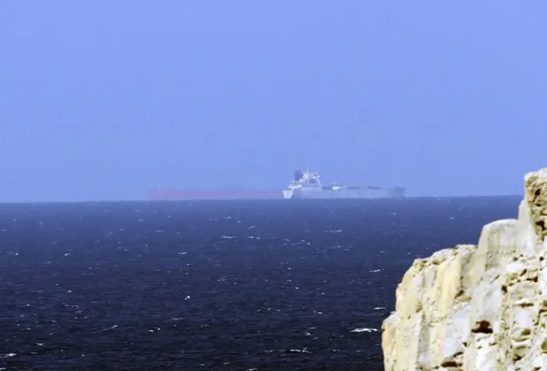 Rusia afirma que Irán reabrirá el estrecho Ormuz cuando termine la agresión de EE.UU.