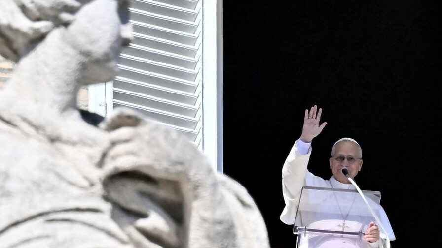 Papa acepta renuncia de obispo en California acusado de malversar fondos