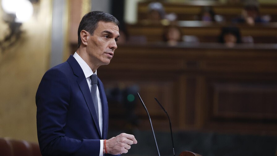 Iraníes agradecen a España su rechazo a la guerra ante su embajada en Teherán