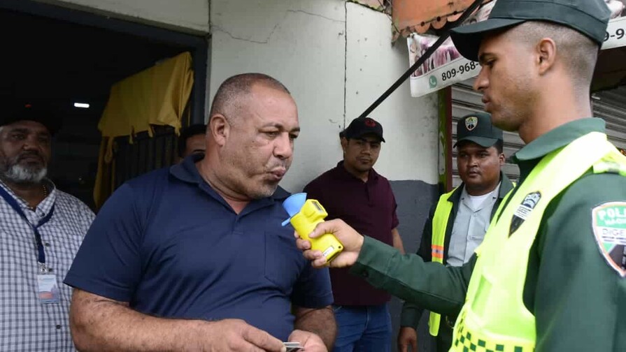 Intrant y Digesett supervisan paradas interurbanas en Santiago previo a Semana Santa