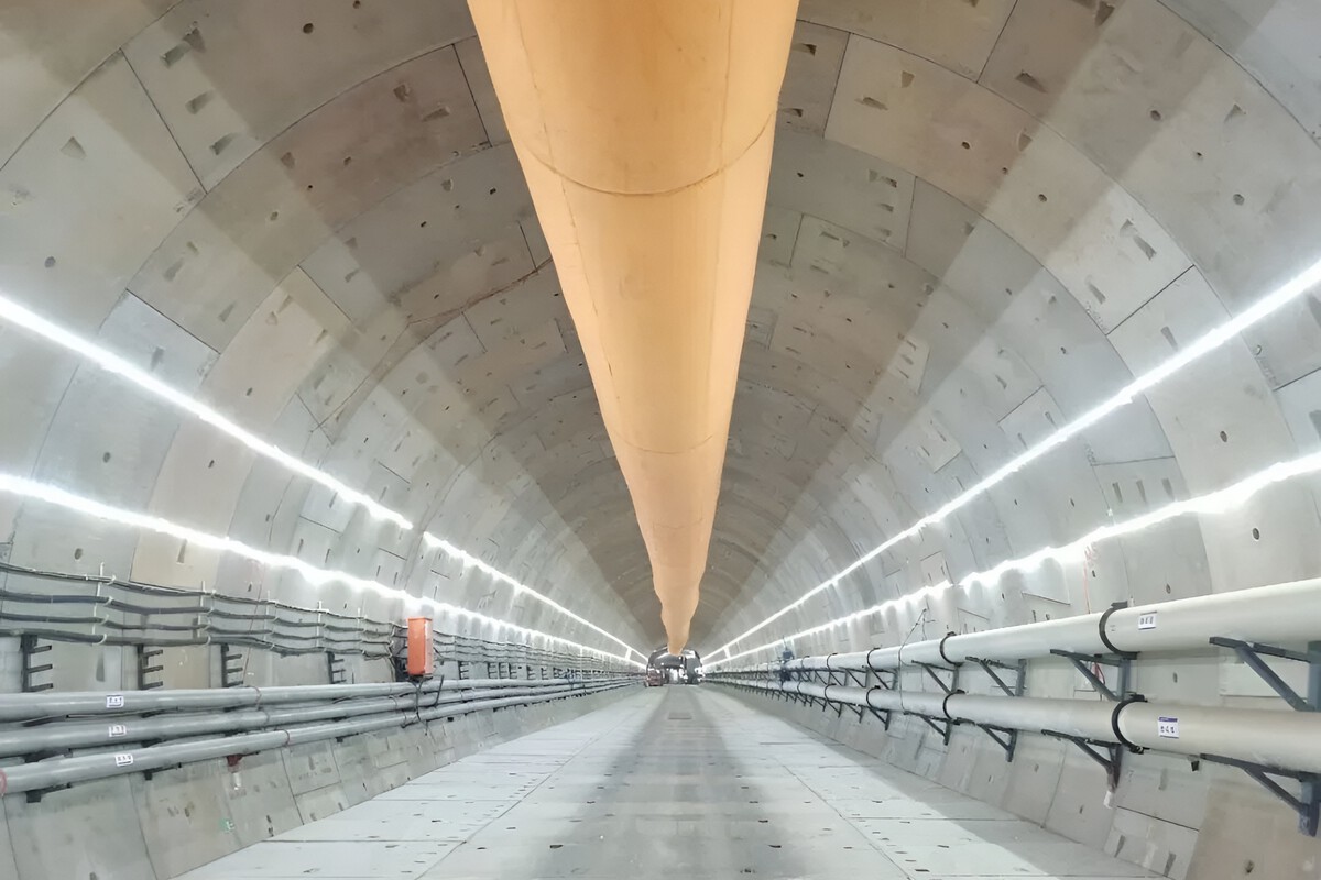 China está construyendo un túnel bajo el mar para su alta velocidad. Ya ha alcanzado una profundidad récord