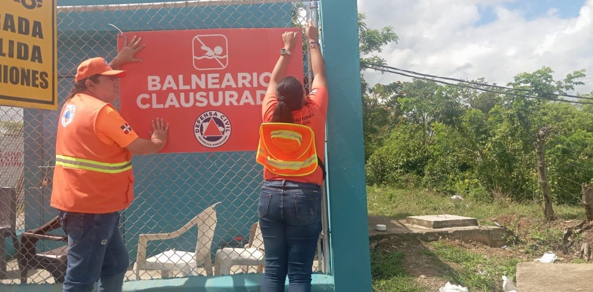 Defensa Civil cierra balnearios en Cotuí por aumento del volumen de agua en la presa de Hatillo