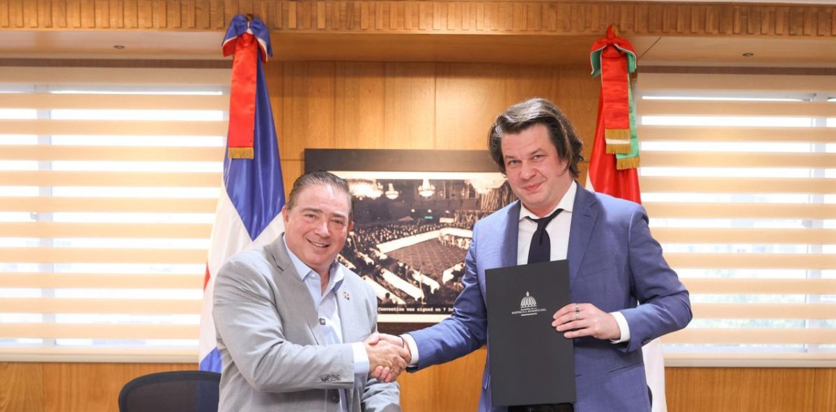 República Dominicana y Hungría firman memorándum para impulsar conectividad aérea y turismo