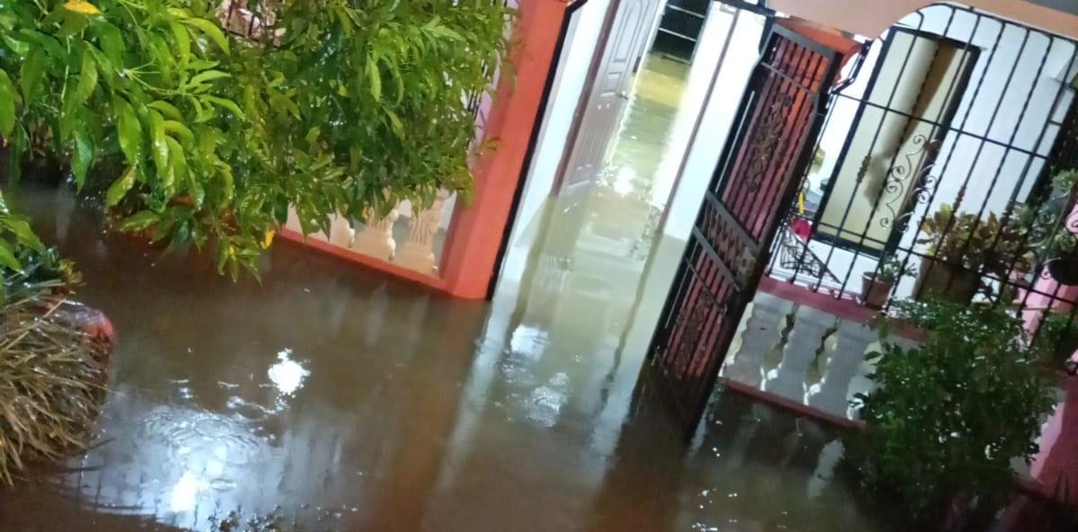 Cotuí bajo alerta: lluvias obligan a evacuar diez familias en Platanal