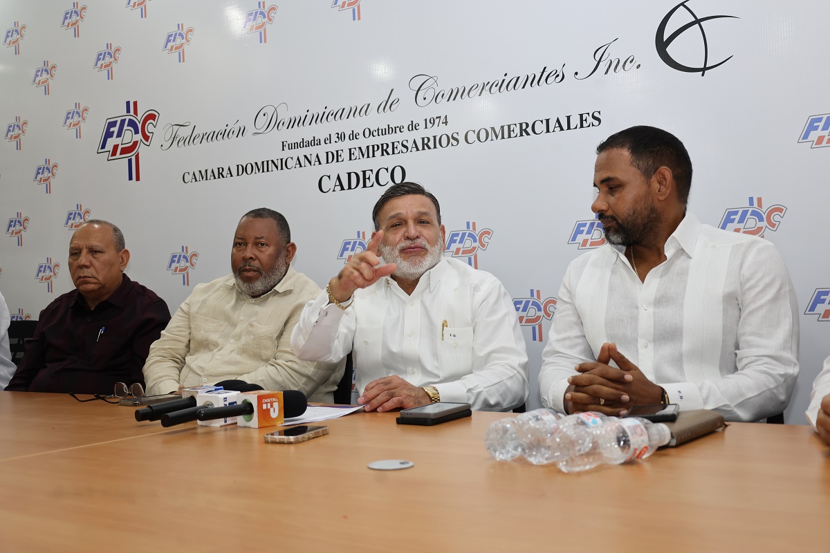 Pollo no debe venderse por encima de RD$70 la libra, advierten comerciantes