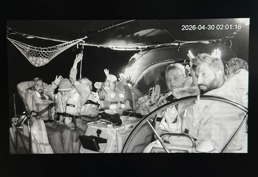 Israel detiene a unos 175 activistas de la Flotilla que navegaba hacia Gaza tras interceptar sus barcos en aguas internacionales