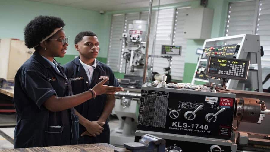 Minerd: deserción escolar en secundaria bajó de 6.3 % a 5.7 % entre 2020 y 2025