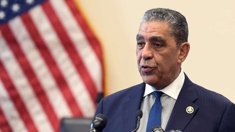 Adriano Espaillat resalta impacto de la clínica de fútbol que la NFL traerá a RD este fin de semana