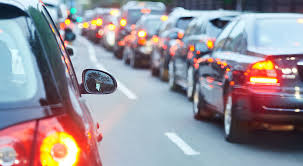 Éxodo de Semana Santa y lluvias complican el tránsito en autopista Duarte; DIGESETT habilita contraflujo
