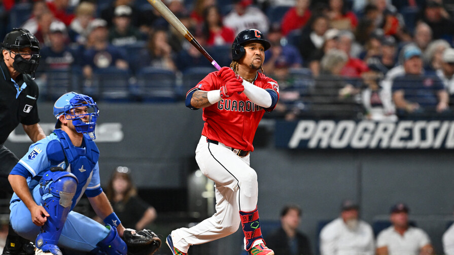 Ramírez comienza su asalto a las estadísticas centenarias de Cleveland