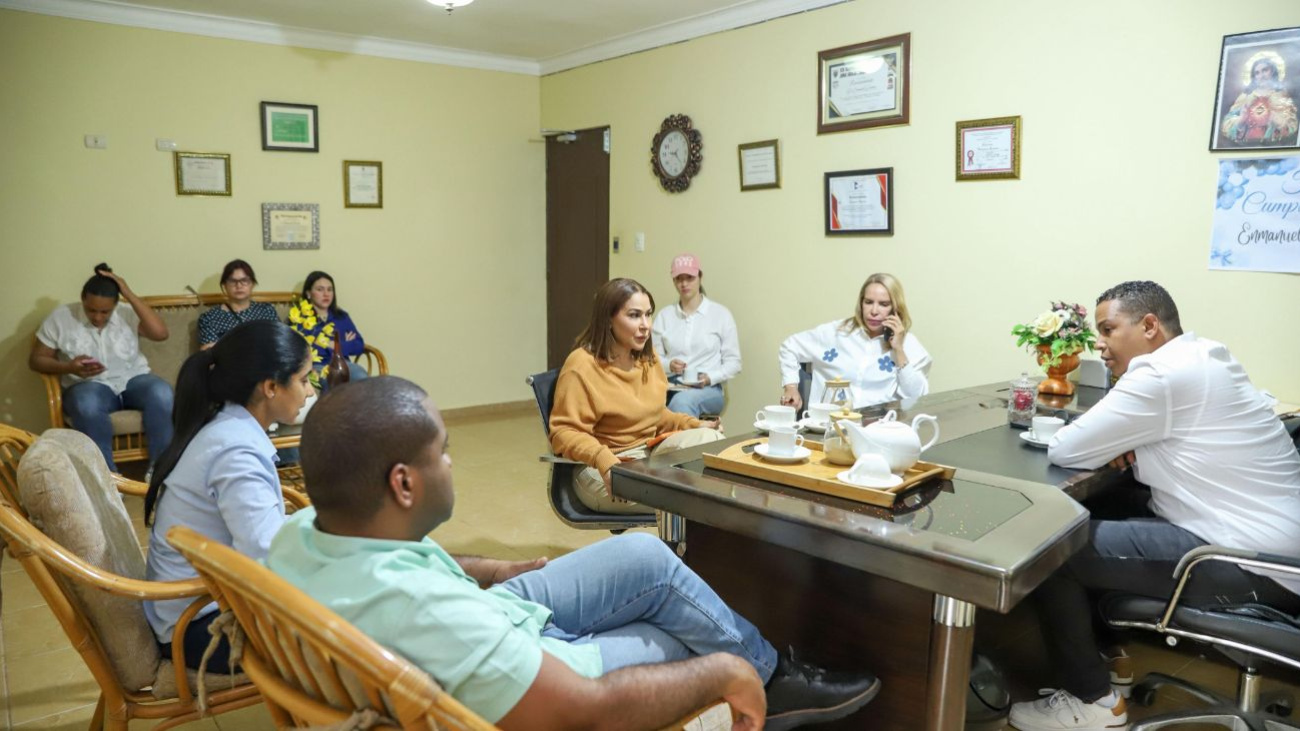 Supérate coordina apoyo a familias afectadas por lluvias en La Vega