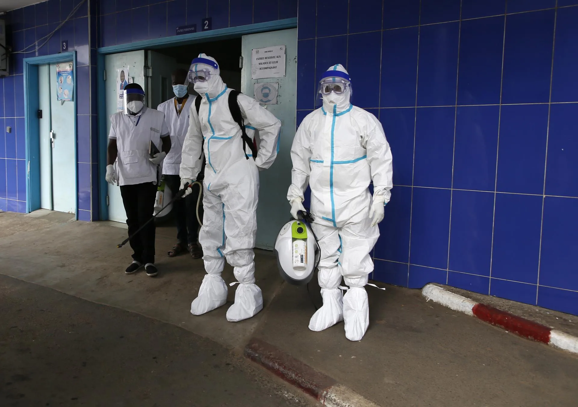 La UA ensayará la «protección cruzada» de una vacuna ante el avance del ébola en la RDC