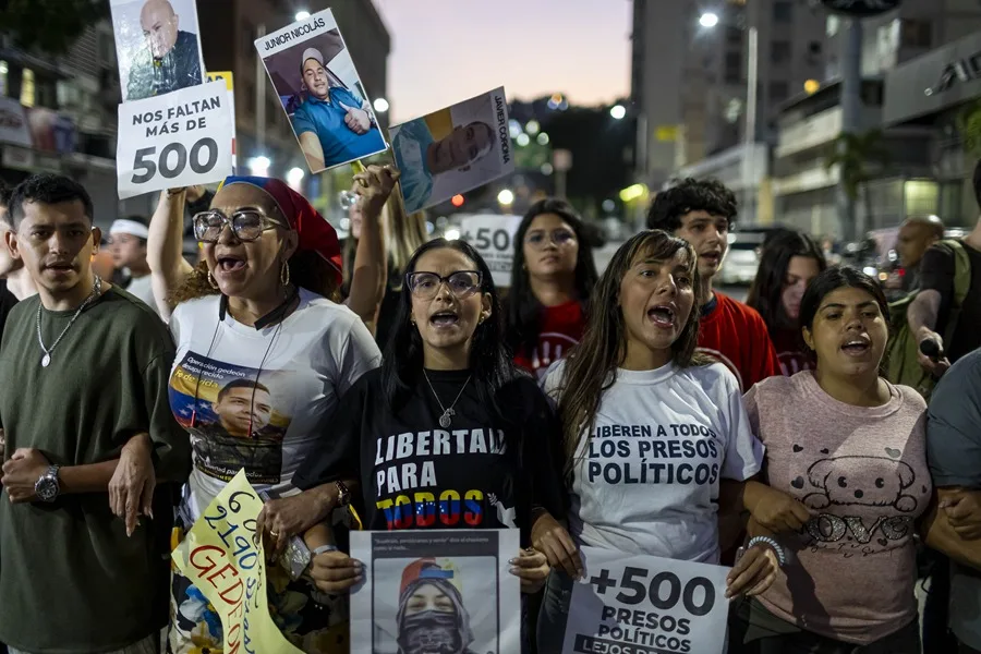 Venezolanos responden al llamado de María Corina Machado y exigen la liberación de los presos políticos