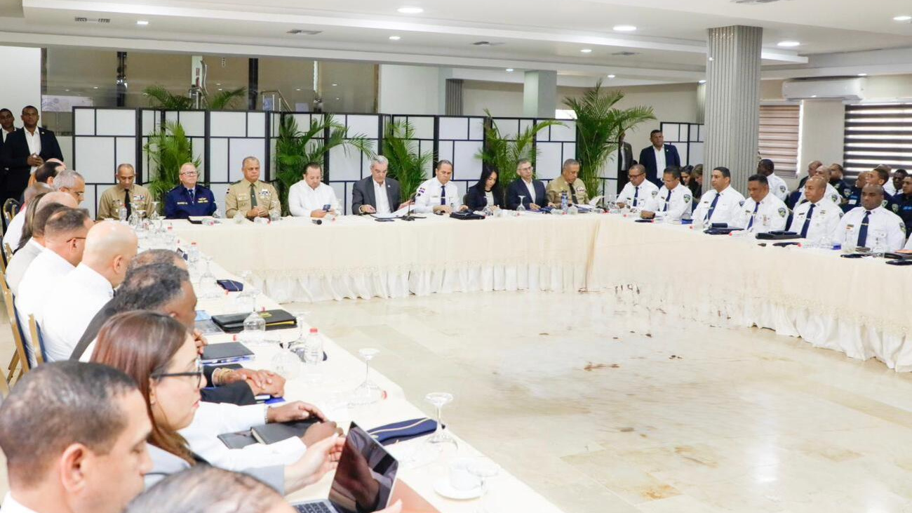 Presidente Abinader encabeza reunión de seguimiento al Plan de Seguridad Ciudadana