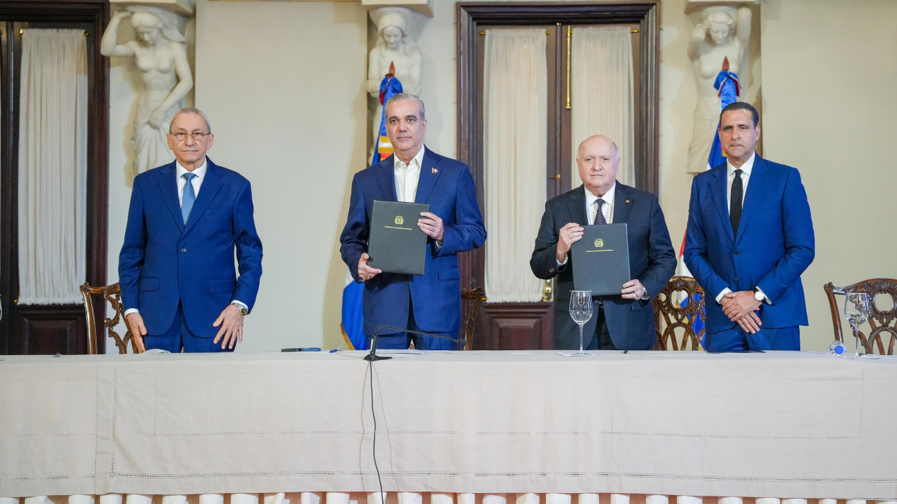 Presidente Abinader impulsa fortalecimiento institucional con acuerdo entre Finjus y Consultoría Jurídica del Poder Ejecutivo