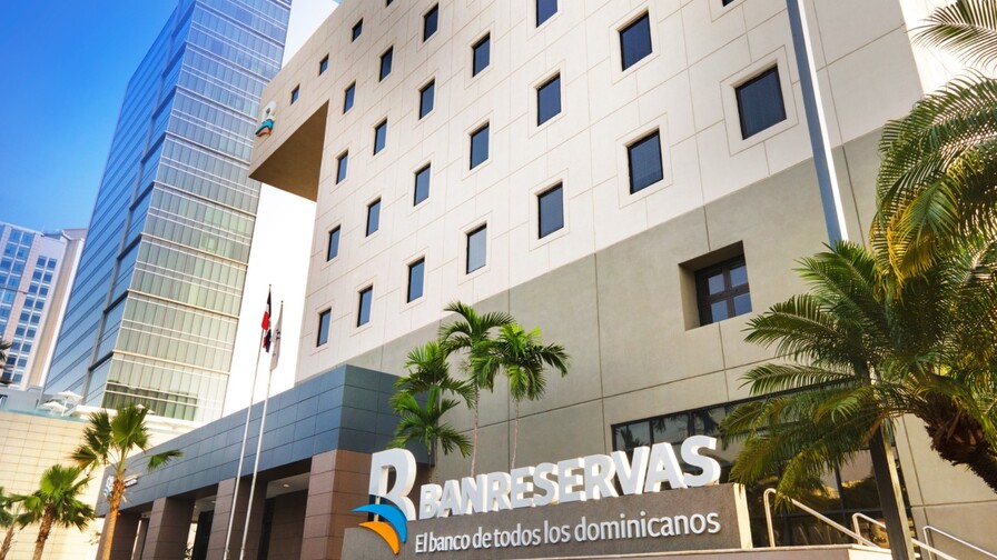 Dominicanos en España podrán adquirir viviendas en RD en feria de Banreservas