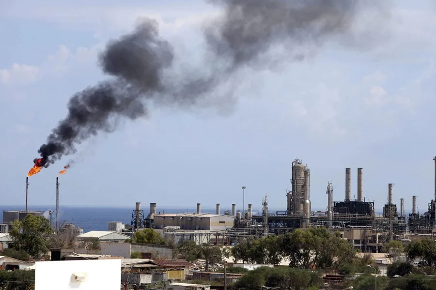 El brent cae un 1,19 %, hasta los 100 dólares, pendiente de un posible acuerdo EEUU-Irán