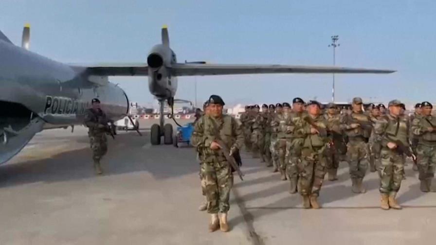 Ecuador militariza un puerto en provincia fronteriza con Perú para combatir a las mafias