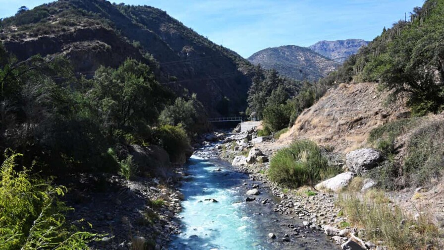De cloaca a corredor verde: el renacimiento del Mapocho, el río que baña a Santiago de Chile