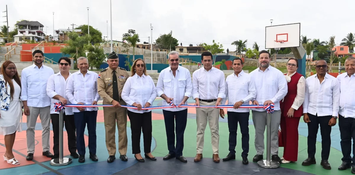 Gobierno entrega Bulevar de Haina
