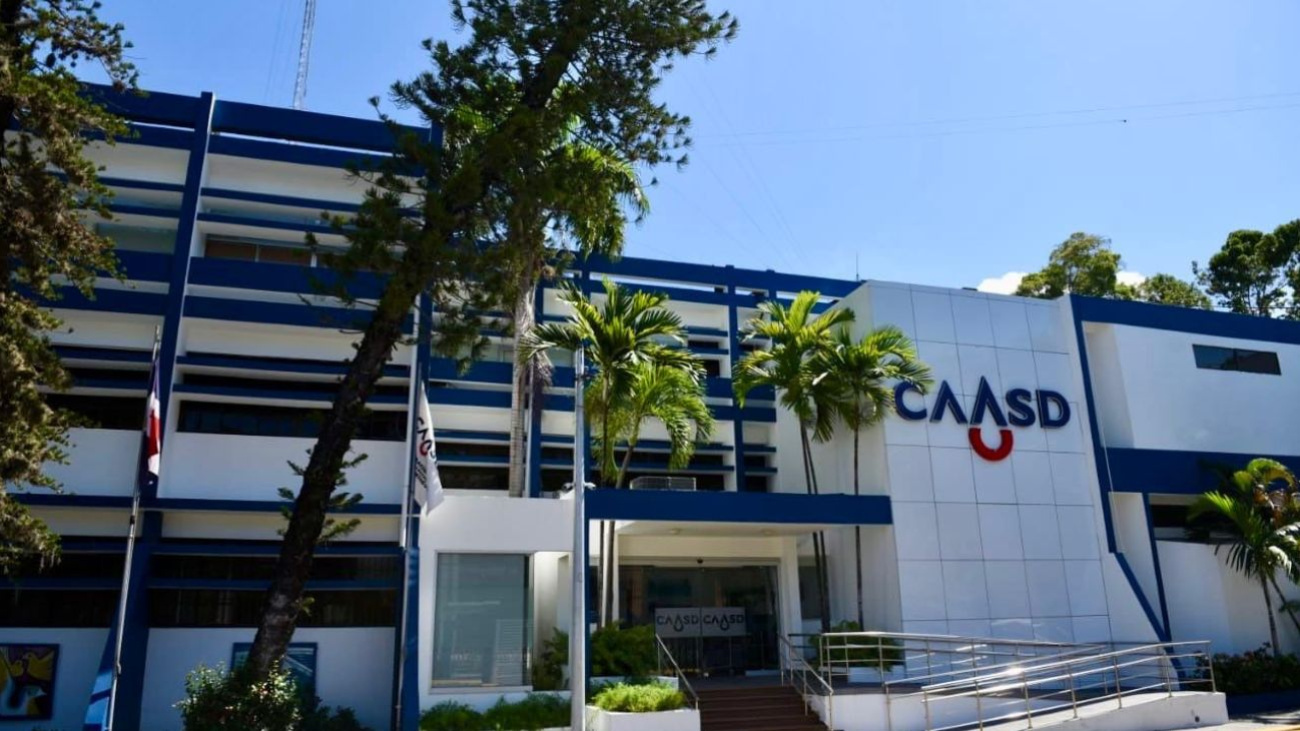 Caasd optimiza drenaje sanitario y servicio de agua potable en Guachupita