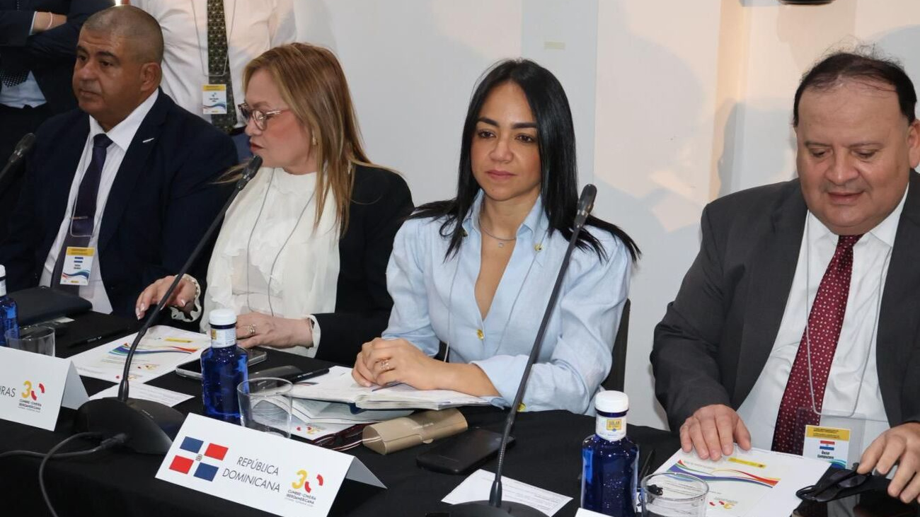 Ministra Faride Raful llama a reforzar la corresponsabilidad internacional y la cooperación en seguridad para afrontar los desafíos migratorios