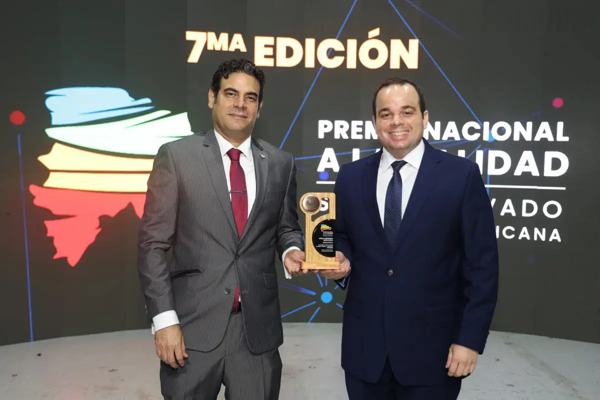 PUCMM recibe Bronce en el Premio Nacional a la Calidad
