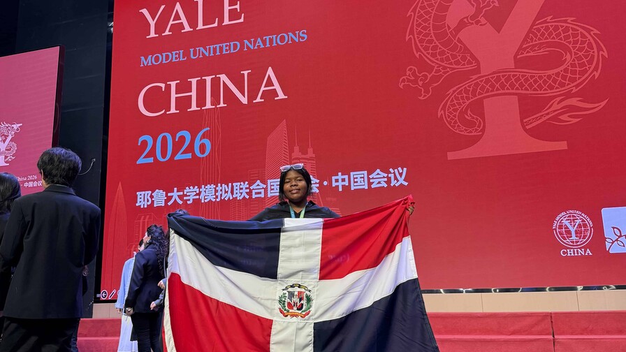 Estudiante dominicana de una escuela pública es admitida en programas de Yale y Harvard